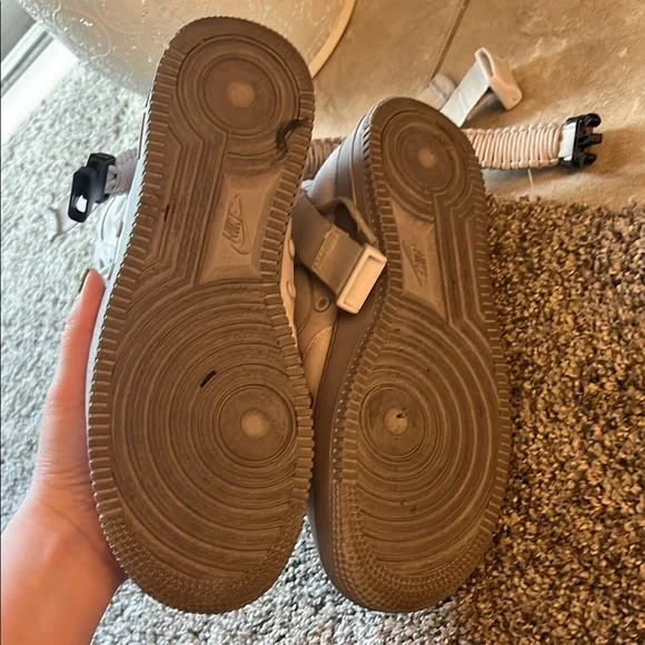 Nike Air SF AF1 White High-Top Sneakers with Textured Design - Picture 4 of 4